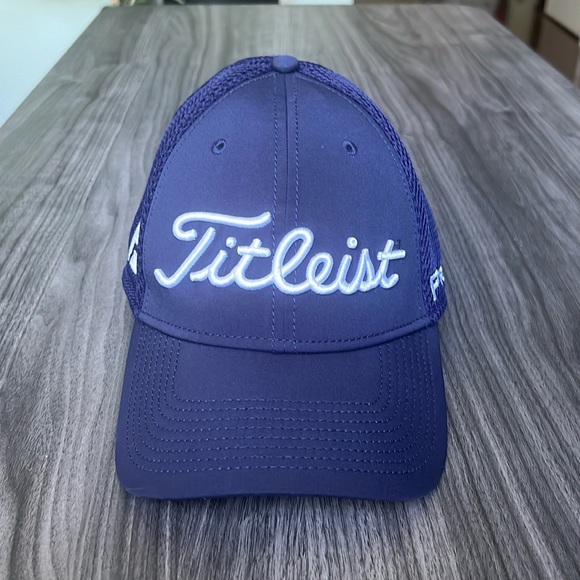 Titleist New Era Mesh Golf Hat - Large/XL - Picture 1 of 6
